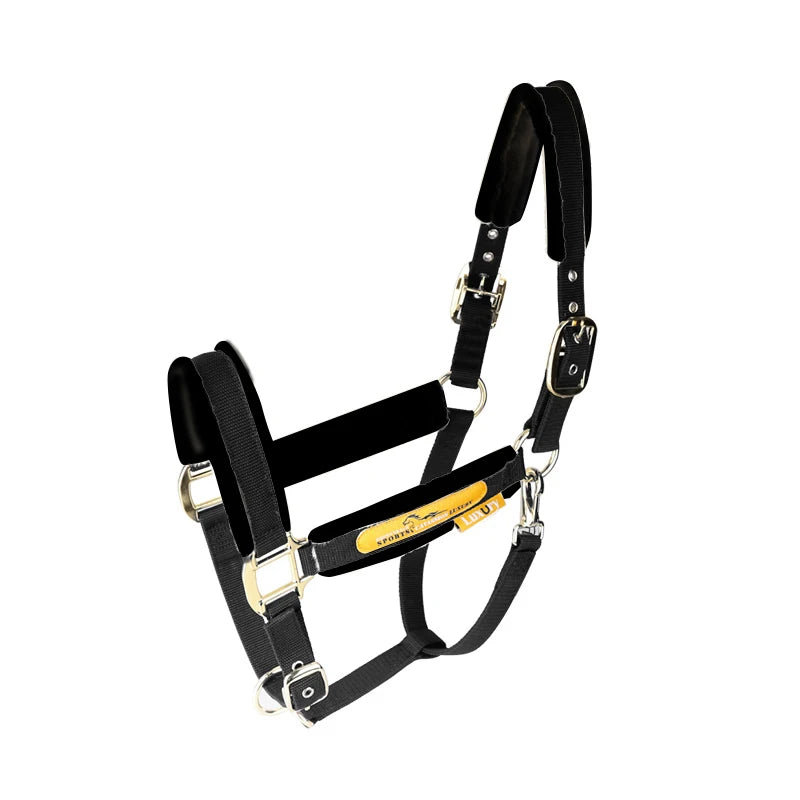 Cabresto de alta qualidade, projetado para oferecer segurança e conforto ao conduzir seu cavalo, ideal para passeios e treinos.