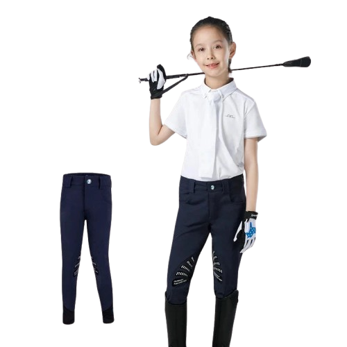 A Calça Infantil Cavassion para Hipismo oferece conforto e flexibilidade. Ideal para treinos, ela permite liberdade de movimento para os pequenos cavaleiros!