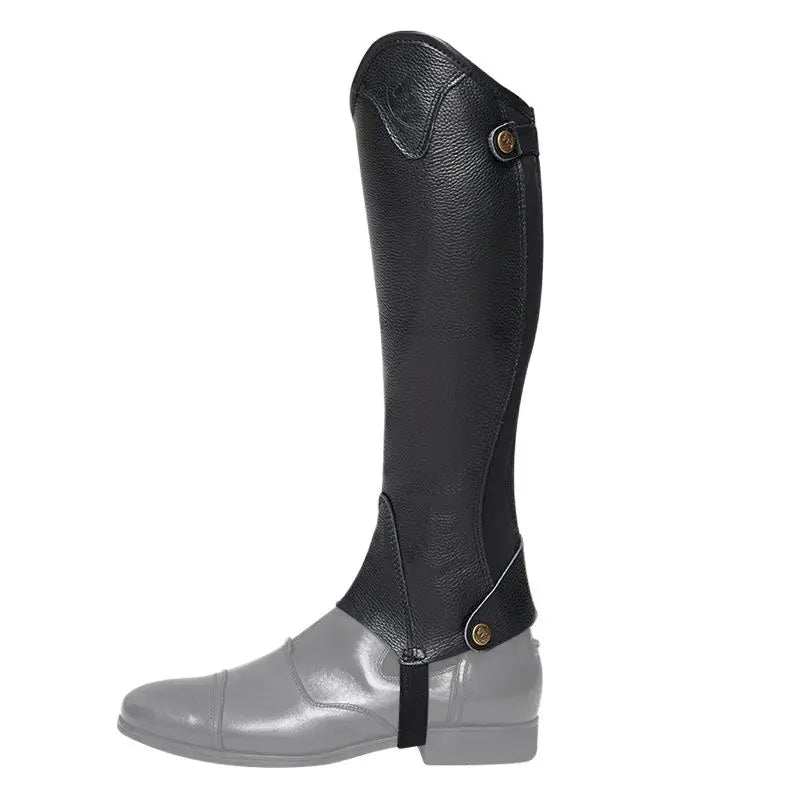 As caneleiras equestres de couro oferecem proteção e conforto, ideais para diversas atividades esportivas. Com design versátil, são perfeitas para quem busca estilo e resistência.