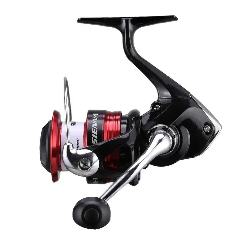 O Carretel de Pesca Shimano Sienna oferece desempenho confiável e suavidade em cada lançamento. Ideal para pescadores que buscam durabilidade e precisão em suas aventuras.