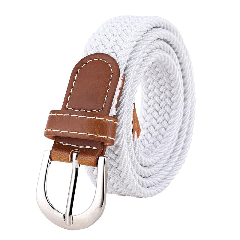 O Cinto Feminino Trançado é um acessório elegante que combina com qualquer look. Seu design sofisticado traz um toque moderno e realça a silhueta de forma única.