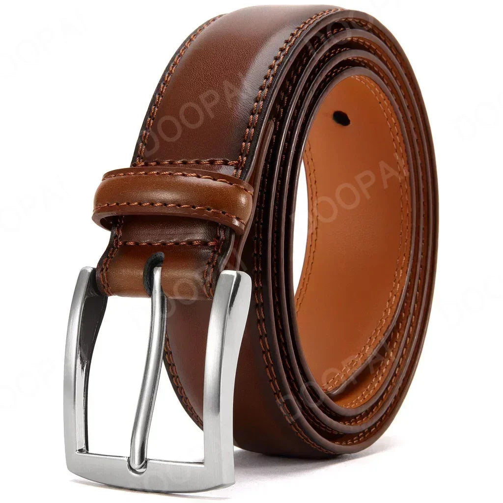 O Cinto Vintage Masculino com Fivela Automática é a fusão perfeita de estilo e praticidade. Com tamanhos variados, ele garante um ajuste confortável e elegante para qualquer ocasião.