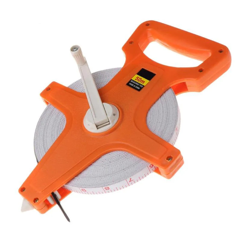 Fita métrica retrátil de fibra de vidro, leve e durável, ideal para medições precisas. Compacta e fácil de usar, perfeita para projetos de construção e jardinagem.