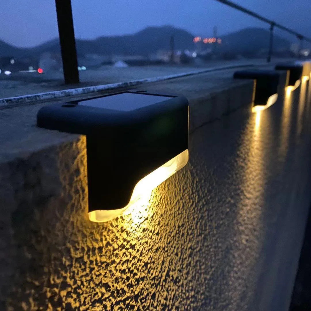 Luz Impermeável para Jardim - iluminação solar resistente às intempéries, ideal para escadas e pátios, proporcionando segurança e beleza ao ar livre.